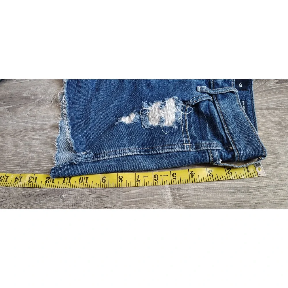 Hollister Juniors Distressed Ultra High Rise Short Short Size 5 w27 ***‎ - Picture 4 of 9